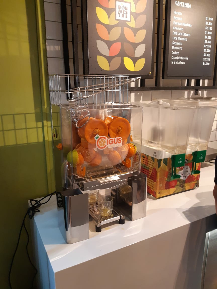 Cigus - Jugo recién exprimido de naranja  Arriendo y venta de máquinas de  jugo de naranja